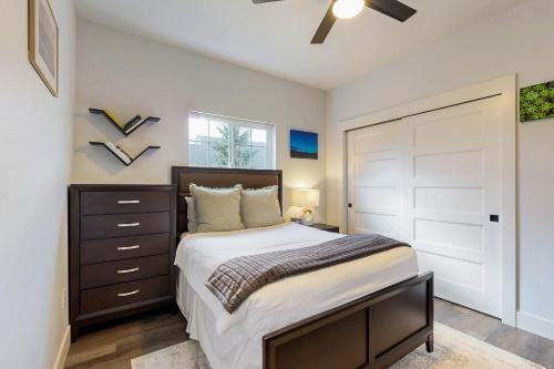 Modern Mountain View Escape