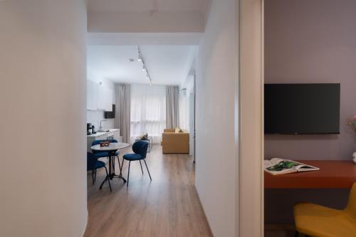 Praxitelous Hideout, Athens