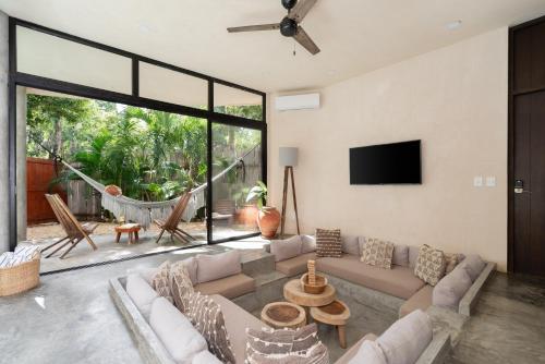 Tulum Circular Design Villa with Pool & BBQ 3B Room Type - Three-Bedroom Villa Tulum Circular Design Villa with Pool & BBQ 3B Room Type - Three-Bedroom Villa