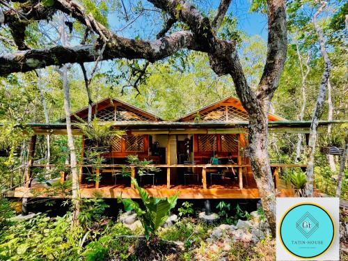 Tampilan eksterior, Finca Tatin Hotel in Livingston