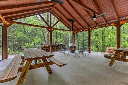 WiFi & Adventure - The Overlook Luxury, Rogers (foto 6)