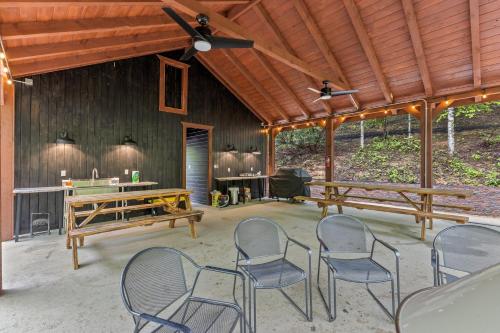 WiFi & Adventure - The Overlook Luxury, Rogers (foto 8)