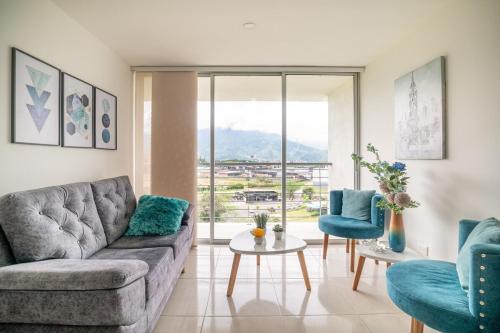 Hermoso y amplio apartamento cerca del parque deportivo