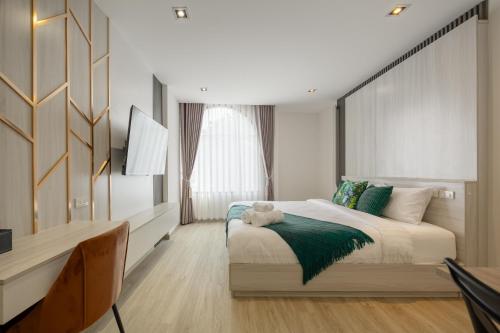 room detail thumbnail 0