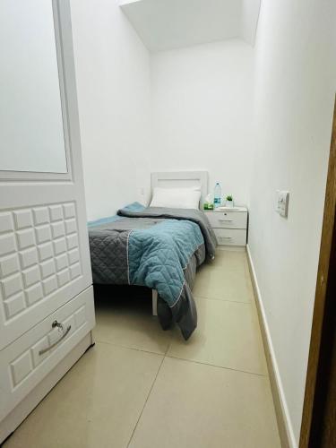 MBZ - Amazing Room in Mohammed Bin Zayed Város