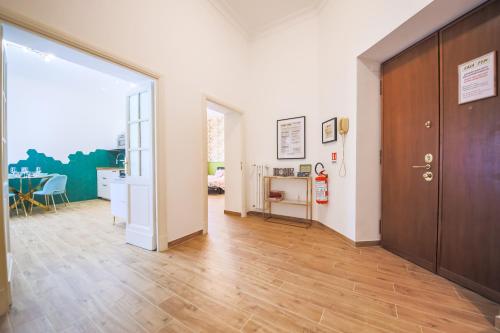 Casa Fen Palazzo Storico - Re di Roma metro A - 2camere2bagni, Rome (photo 6)