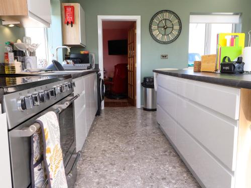 A szálláshely kívülről, Afallon in Llannerch-y-Medd