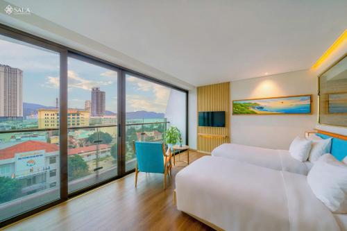 Deluxe Partial Ocean View