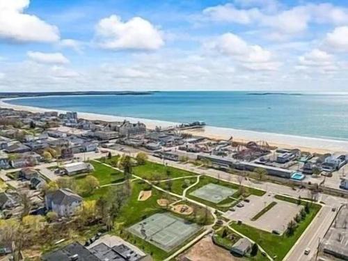 Make Lasting Memories at the Bougie Beach Bungalow Make Lasting Memories at the Bougie Beach Bungalow