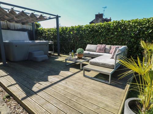 Coupling Cottage - image 11