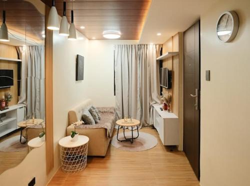 Cozy Crib2, Manila