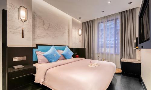 Gongxili - Chujian Hotel – Kunming, MO
