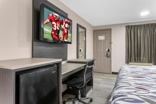 Americas Best Value Inn and Suites Hope - image 3