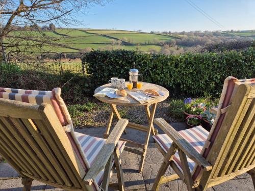 Iekārtas, Lovely Little Garden Cottage, Tamar Valley, Cornwall in Stoke Climsland