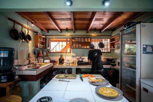 Restaurant, H2O Peaceful Yoga Resort near Gili Air