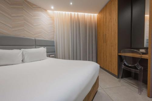 Dolmen Hotel Malta - image 8