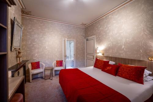 Standard Double Room image 1