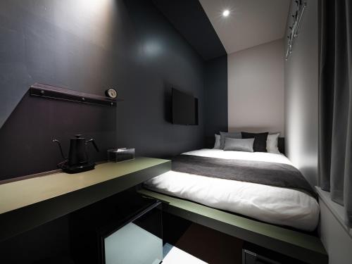 Ocica Oshiage Tokyo by Rhotel Room Type - Double Room Monochrome with Shared Bathroom