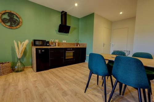 Kitchen, Havre de paix pres de Perouges, charme et confort in Perouges