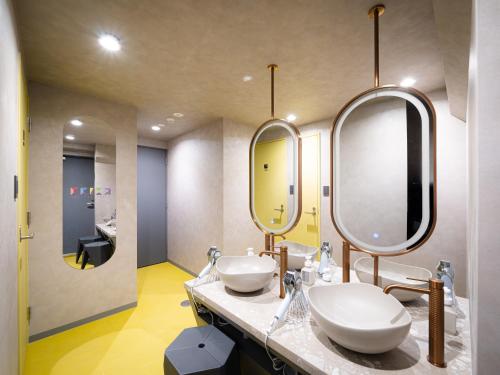 room detail thumbnail 1