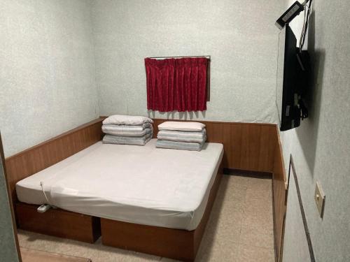 New Swiss Hotel 新瑞士大旅店 in Heping distrikt