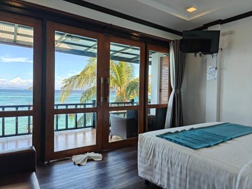 คาบานา หลีเป๊ะ บีช รีสอร์ต (Cabana Lipe Beach Resort) in ซันไรซ์ บีช