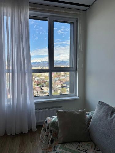 Двухкомнатная студия с панорамным видом на горы, Almaty (Foto 9)