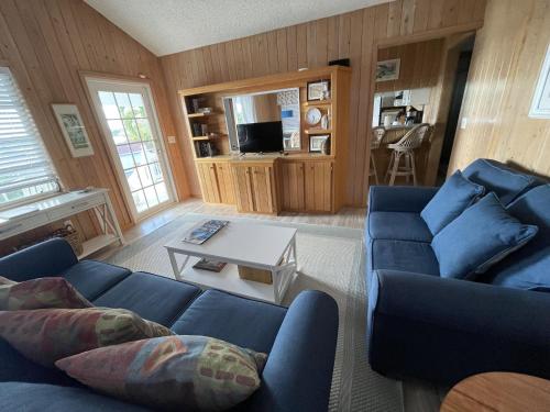 Easy Breezy - Waterfront Beach Bungalow with 150 Foot Dock on Guana Cay and Waterside Pergola in Great Guana Cay