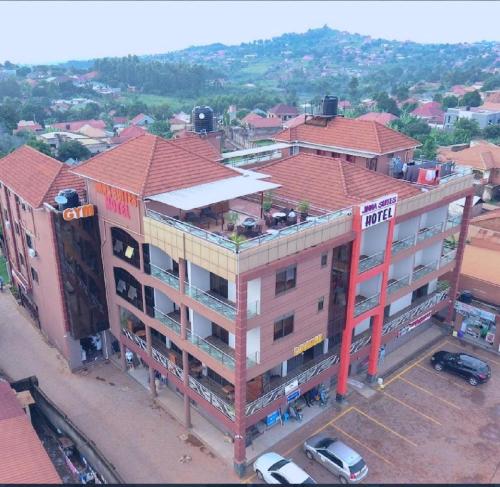 Pohled zvenku, Jinna Suites Hotel in Mukono