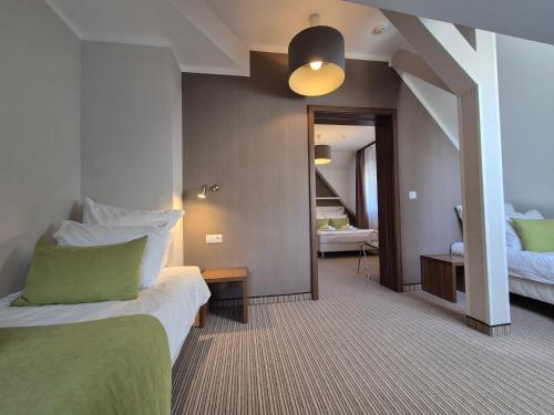 Quadruple Room image 6