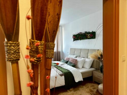 Bali byt s parkovacím místem v centru města