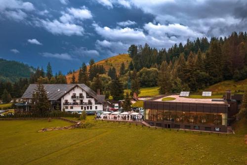 耶雷米亞莫維拉酒店 (Hotel Ieremia Movila) in 蘇切維察