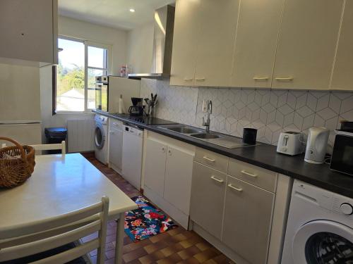 Superbe appartement au cœur des cévennes (Superbe appartement au cœur des cevennes) in Aveze mazpilsēta