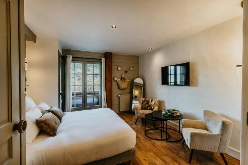 room detail thumbnail 1