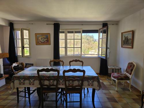 Superbe appartement au cœur des cévennes (Superbe appartement au cœur des cevennes) in Aveze mazpilsēta