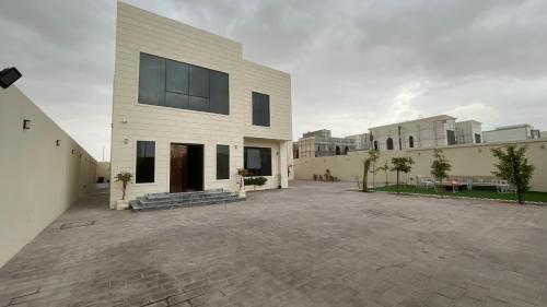 7Bed Room Villa in Abu Dhabi, Abu Zabi