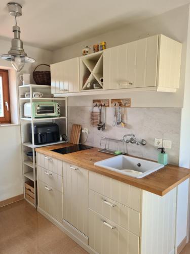 virtuve, Tiny House Laurus - Stivan, Cres - 900 m to Merascica beach in Stivan