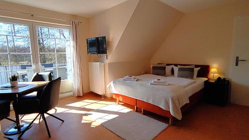 2 queen beds