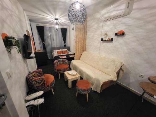 Oprema, Studio lux Strpce in Prevalle