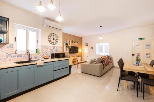 Quiet Traditional Stay - Rabat 3-Bedroom Apartment 2