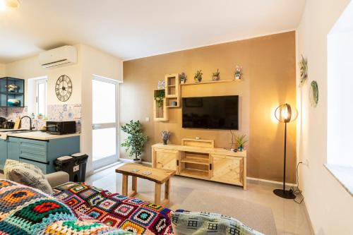 Quiet Traditional Stay - Rabat 3-Bedroom Apartment 4