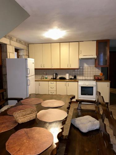 Saint George Apartments I & IV in Калавріта