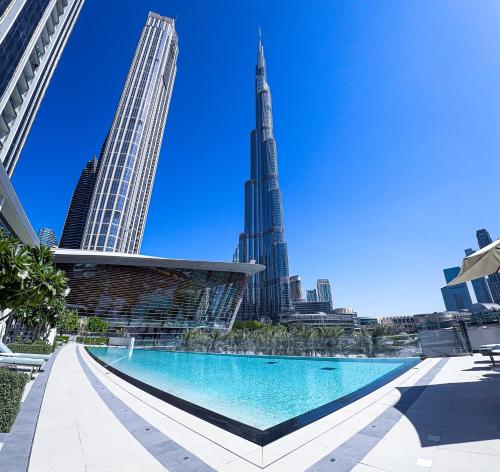 GRANDE SIGNATURE with a direct Burj Khalifa view and Private Fountain Show with DXB AIRPORT VIP Shuttle option for 8 guests, Dubaï (photo 9)