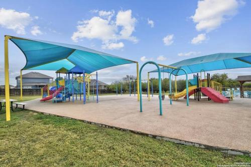 Long Stay Only Cibolo Getaway Pool Air Hockey in Schertz (TX)