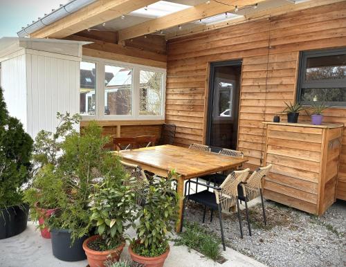 Balkons/terase, Geräumiges Tiny Haus für 1 bis 8 Personen mit Infrarotkabine (Geraumiges Tiny Haus fur 1 bis 8 Personen mit Infrarotkabine) in Wettringen (Bavaria)