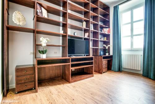 Lovely Apartment in Rome - Volturno, Roma (foto 4)