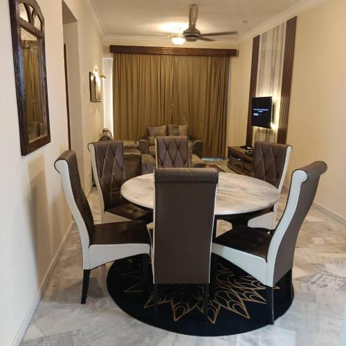 Glory beach resort 2 bedroom seaview apartment in Taman Tuah Batu