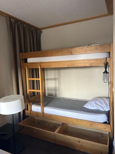 Quad room, economy
