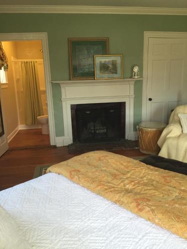 Stephen Clay Homestead Bed and Breakfast - image 12