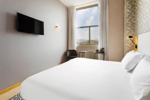 Hotel Sercotel Portales - image 5